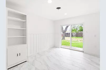 1112 Noble Avenue, Carrollton, TX 75006 - Photo 12