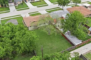 1112 Noble Ave, Carrollton, TX 75006 - Photo 24