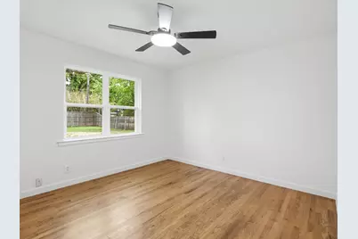 1112 Noble Avenue, Carrollton, TX 75006 - Photo 18
