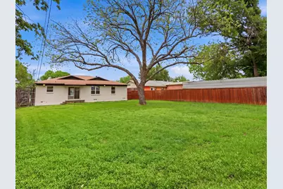 1112 Noble Avenue, Carrollton, TX 75006 - Photo 24