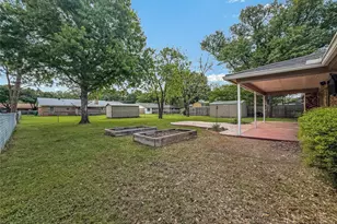 220 Cooper Dr, Hurst, TX 76053 - Photo 26