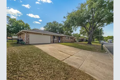 220 Cooper Drive, Hurst, TX 76053 - Photo 2