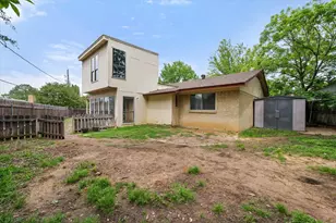 802 Crest Oak Ct, Arlington, TX 76012 - Photo 24