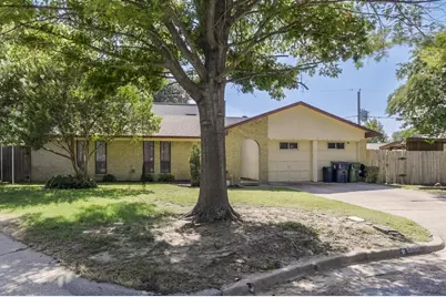 802 Crest Oak Court, Arlington, TX 76012 - Photo 1