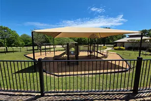 2716 Park Pl, Burleson, TX 76028 - Photo 36