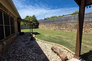 2716 Park Pl, Burleson, TX 76028 - Photo 30