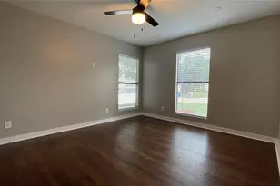 2931 Ivandell Ave, Dallas, TX 75211 - Photo 4