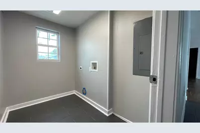 2931 Ivandell Avenue, Dallas, TX 75211 - Photo 8