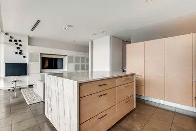 2430 Victory Park Lane #2206, Dallas, TX 75219 - Photo 14