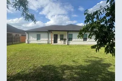 317 Lakeview Drive, Alvarado, TX 76009 - Photo 2