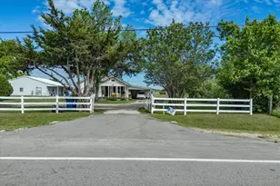 2414 E Ennis Ave, Ennis, TX 75119 - Photo 4