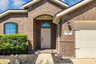 10525 Turning Leaf Trail, Fort Worth, TX 76131 - Photo 2