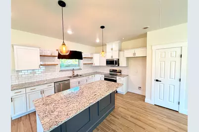 1720 Lloyd Avenue, Fort Worth, TX 76105 - Photo 4