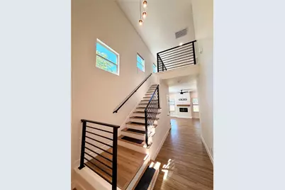 1720 Lloyd Avenue, Fort Worth, TX 76105 - Photo 2