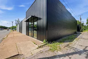 613 S Armstrong Ave, Denison, TX 75020 - Photo 1