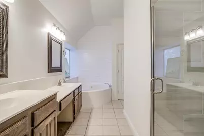 704 Red Oak, Crowley, TX 76036 - Photo 20