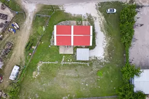 721 Comanche Cove Dr, Granbury, TX 76048 - Photo 34