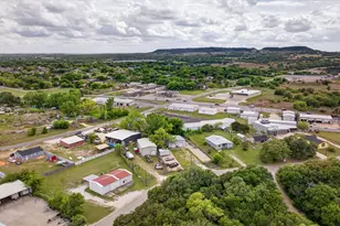 721 Comanche Cove Dr, Granbury, TX 76048 - Photo 36