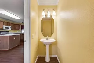 220 High Pointe Ln, Cedar Hill, TX 75104 - Photo 12