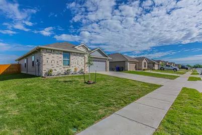 7017 Canadian Drive, China Spring, TX 76633 - Photo 2