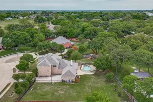 6623 Sapphire Cir S, Colleyville, TX 76034 - Photo 2