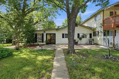 5106 Gibson Court, Granbury, TX 76049 - Photo 2