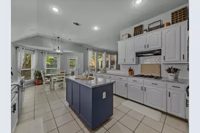 2514 Mustang Drive, Arlington, TX 76001 - Photo 10