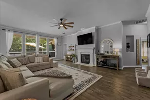 2514 Mustang Dr, Arlington, TX 76001 - Photo 6