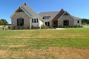 1002 Perrin Ln, Van Alstyne, TX 75495 - Photo 1