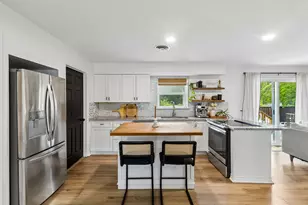 13936 Charcoal Ln, Farmers Branch, TX 75234 - Photo 8