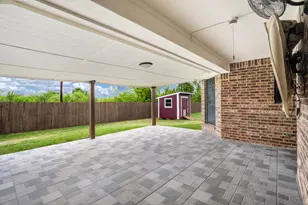 325 Village Pkwy, Crowley, TX 76036 - Photo 34