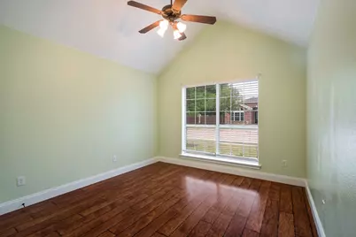 325 Village Parkway, Crowley, TX 76036 - Photo 18