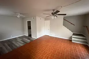 618 W Sycamore St, Denton, TX 76201 - Photo 2