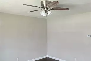 336 Dian St, Burleson, TX 76028 - Photo 4