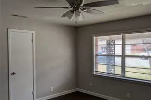 336 Dian St, Burleson, TX 76028 - Photo 6