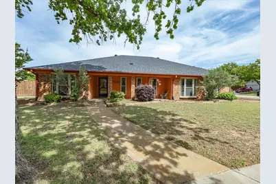 2801 Meadow Creek, Bedford, TX 76021 - Photo 2