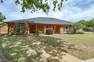 2801 Meadow Creek, Bedford, TX 76021 - Photo 2