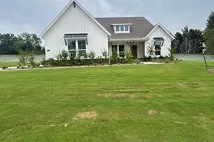 1004 Perrin Ln, Van Alstyne, TX 75495 - Photo 1