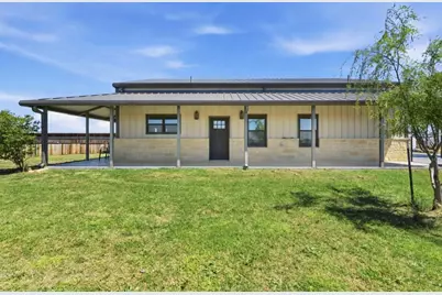 335 Meadow Bend Circle, Stephenville, TX 76401 - Photo 6