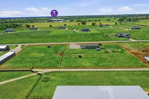 335 Mdw Bnd Cir, Stephenville, TX 76401 - Photo 2