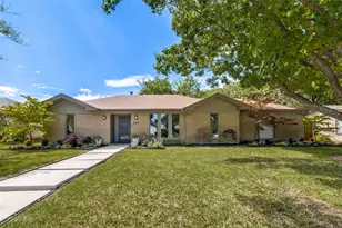 3504 Janlyn Ln, Farmers Branch, TX 75234 - Photo 2