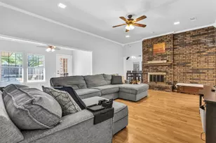 3918 Tracey Trail, Rowlett, TX 75088 - Photo 4