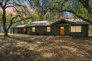 2731 Garrett Ln, China Spring, TX 76633 - Photo 2