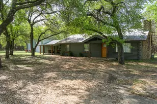 2731 Garrett Ln, China Spring, TX 76633 - Photo 2