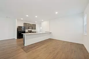 5569 Willamette Dr, Fort Worth, TX 76119 - Photo 6