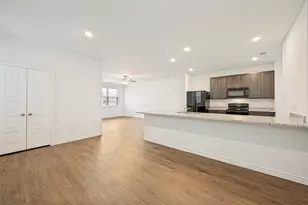 5569 Willamette Dr, Fort Worth, TX 76119 - Photo 8