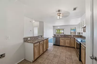 2821 Hilcroft Avenue, Denton, TX 76210 - Photo 20