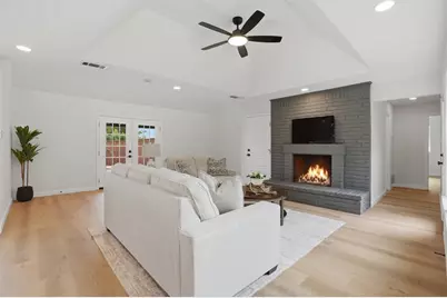 1126 Stonewall Street, Garland, TX 75043 - Photo 8