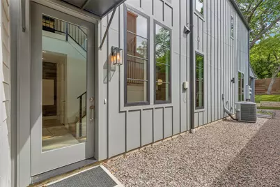 1228 Haines Avenue, Dallas, TX 75208 - Photo 8