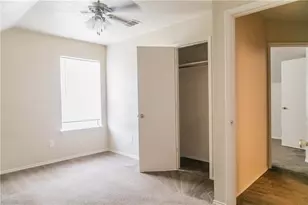 404 Kings Way Dr, Mansfield, TX 76063 - Photo 2